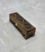 El Oyma Ceviz Ahşap Aksesuar Kutusu – 8x26x7 cm Kadife Kaplı Takı ve Tespih Kutusu | Dekoratif Kutu - Görsel 2